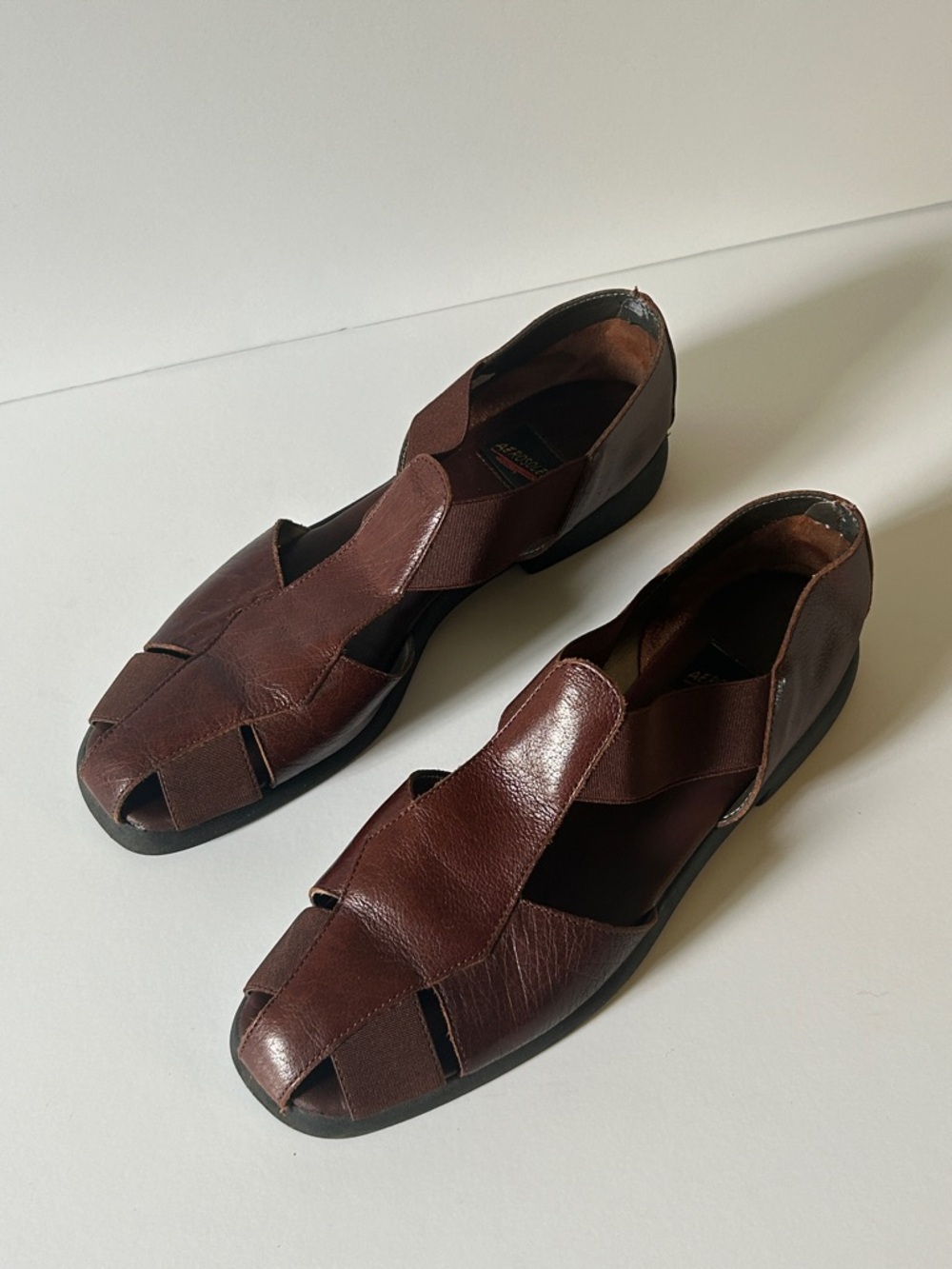 Vintage Brown Leather Fisherman Sandals